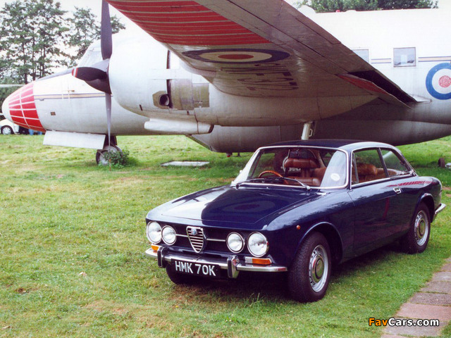 Photos of Alfa Romeo 1750 GT Veloce UK-spec 105 (1970–1971) (640 x 480)