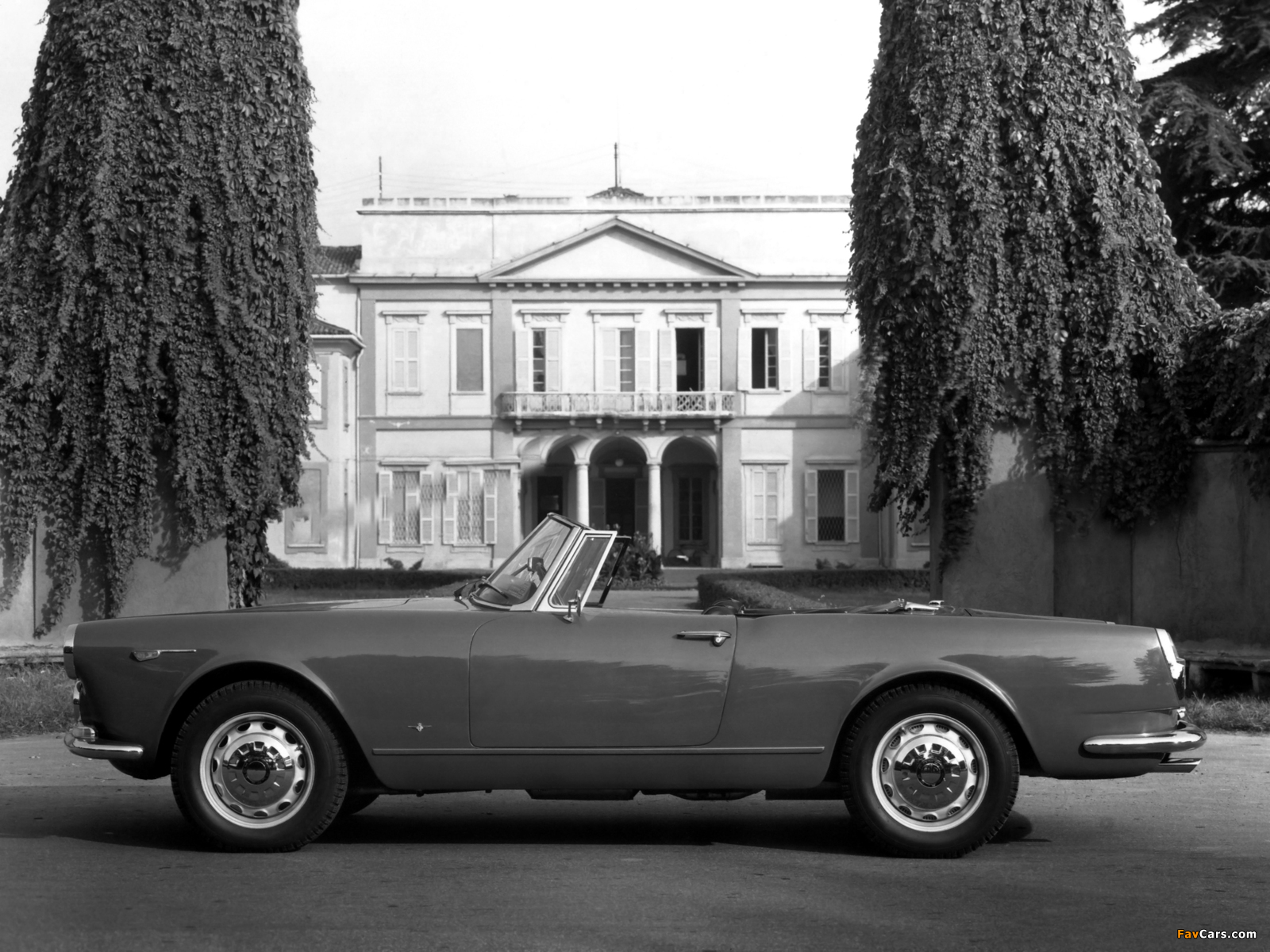 Alfa Romeo 2600 Spider 106 (1962–1965) photos (1600 x 1200)