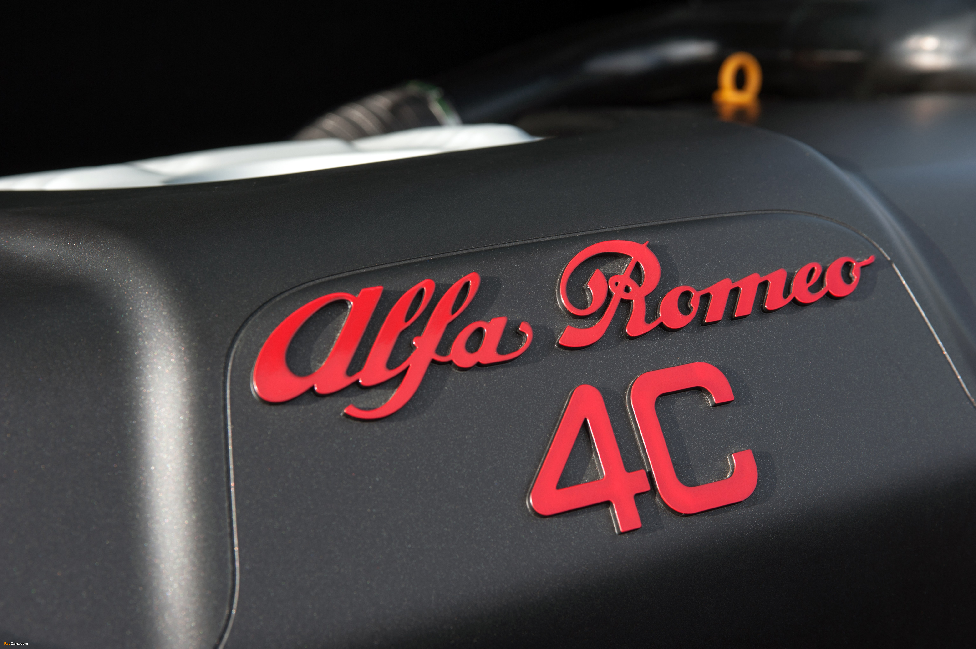 Pictures of Alfa Romeo 4C UK-spec (960) 2014 (4096 x 2725)