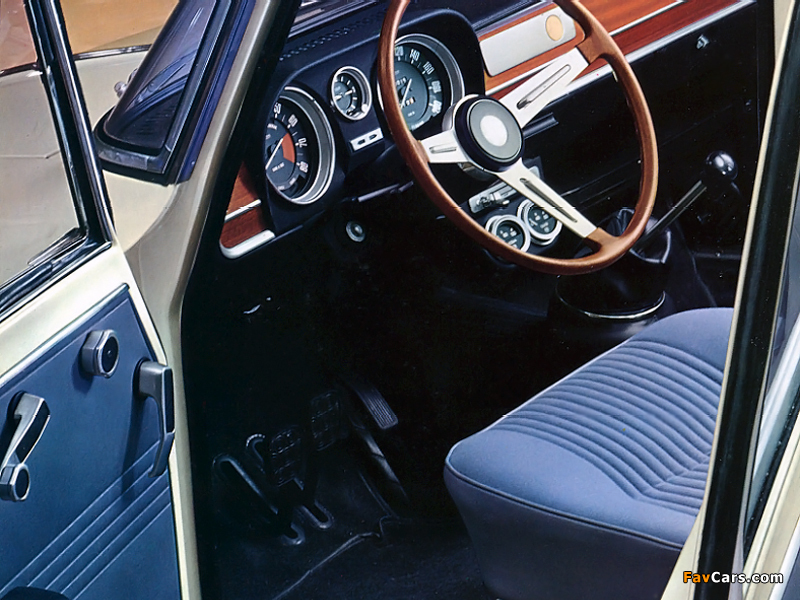 Alfa Romeo Giulia Super 105 (1967–1974) wallpapers (800 x 600)