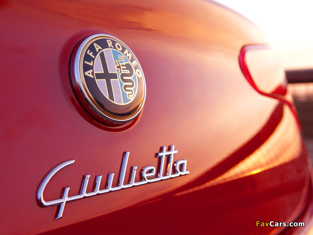 Pictures of Alfa Romeo Giulietta UK-spec (940) 2010–14 (640 x 480)