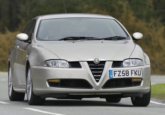 Photos of Alfa Romeo GT UK-spec 937 (2004–2010)