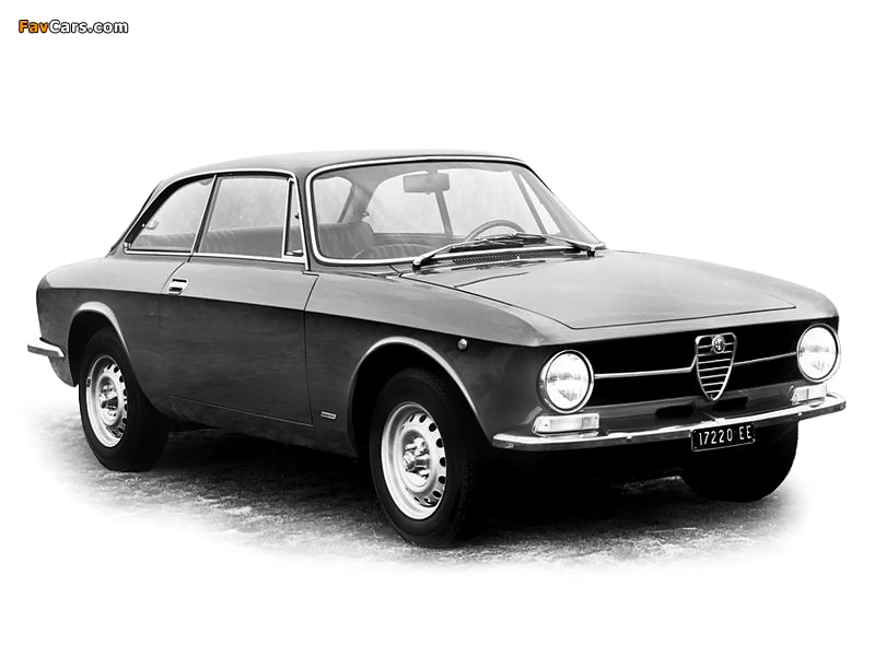 Alfa Romeo GT 1300 Junior 105 (1971–1974) photos (800 x 600)
