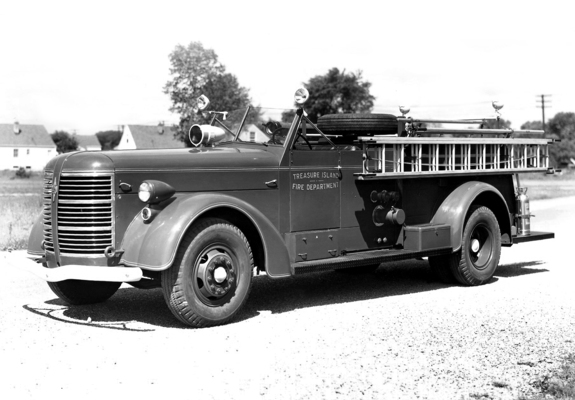 Photos of American LaFrance Type 600 (1941–1946)