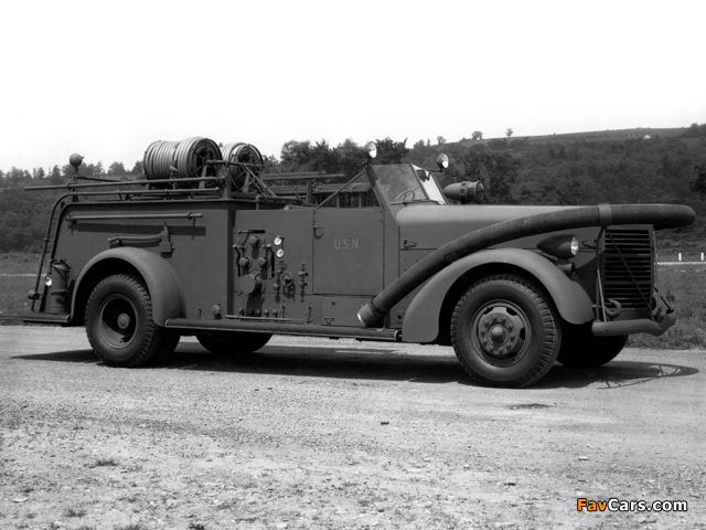 Photos of American LaFrance Type 600 (1941–1946) (640 x 480)