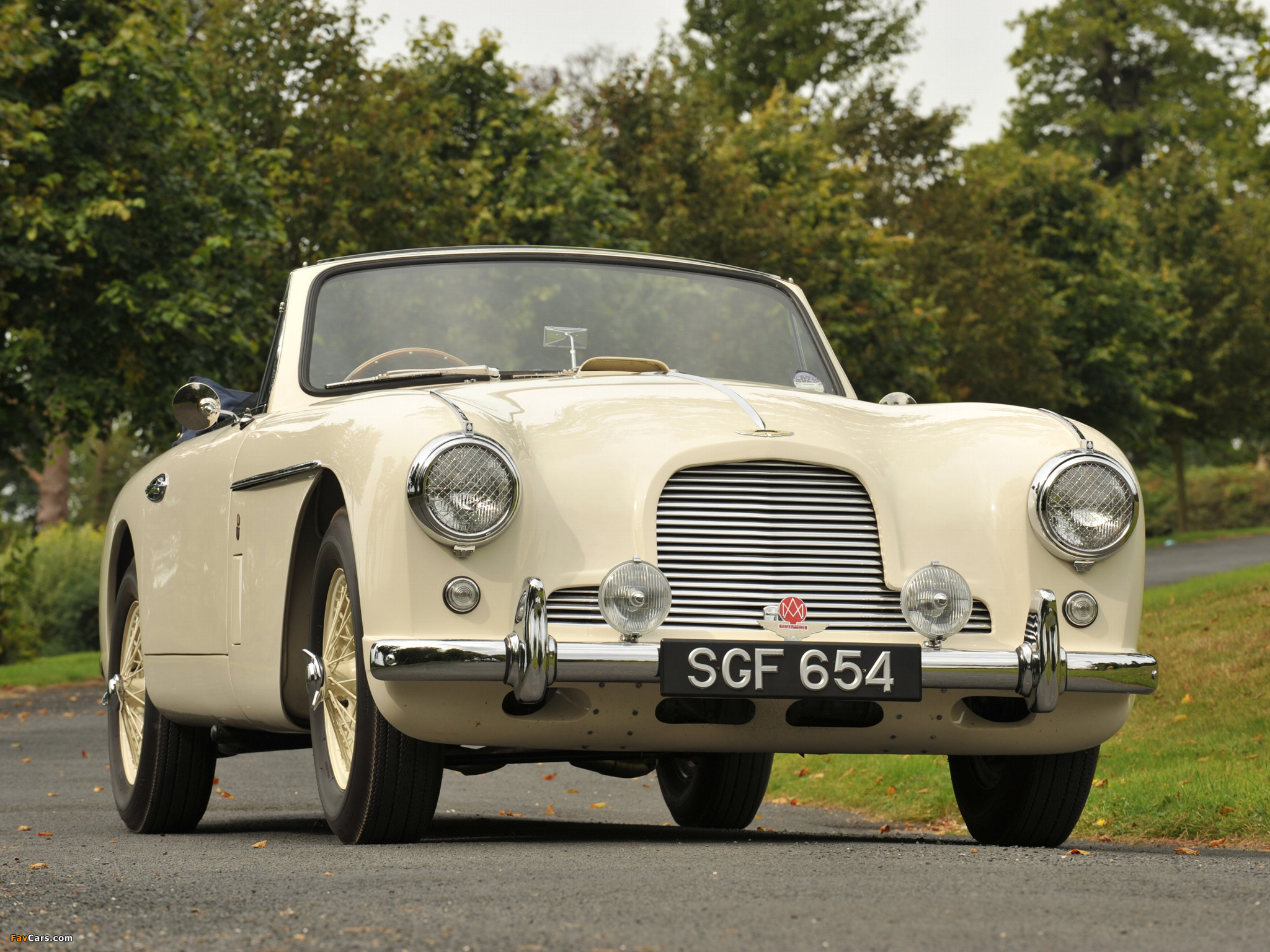 Pictures of Aston Martin DB2/4 Drophead Coupe MkII (1955–1957) (2048 x 1536)