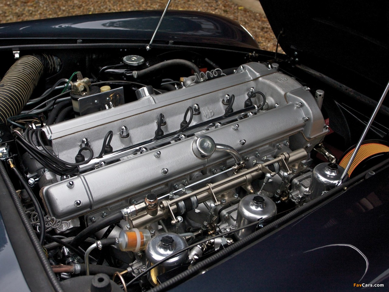 Aston Martin DB6 Volante UK-spec (1965–1969) images (1280 x 960)