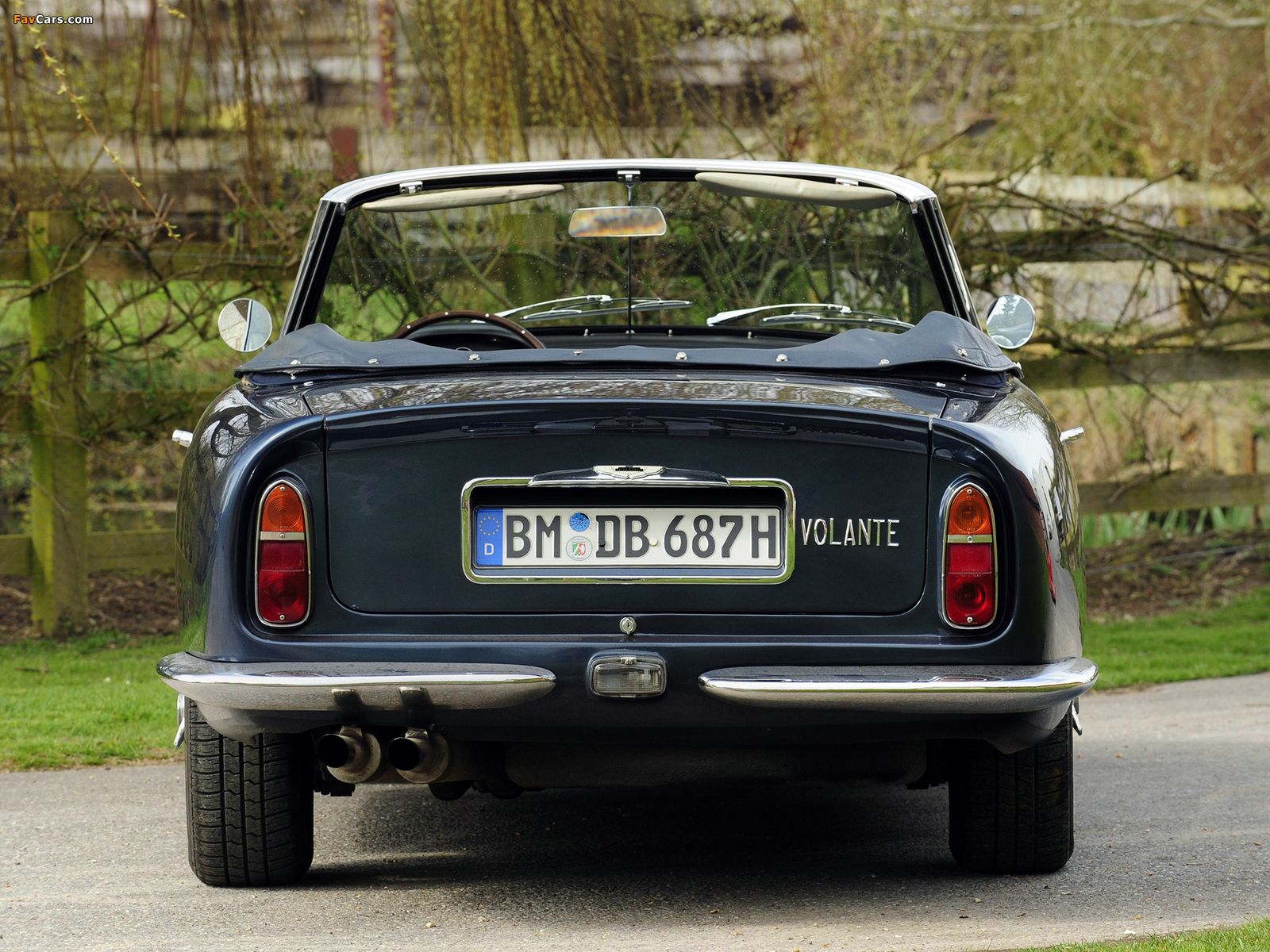 Photos of Aston Martin DB6 Volante (1965–1969) (1600 x 1200)