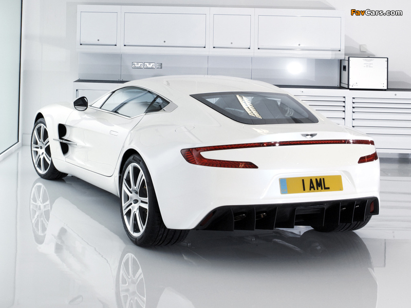 Images of Aston Martin One-77 (2009–2012) (800 x 600)