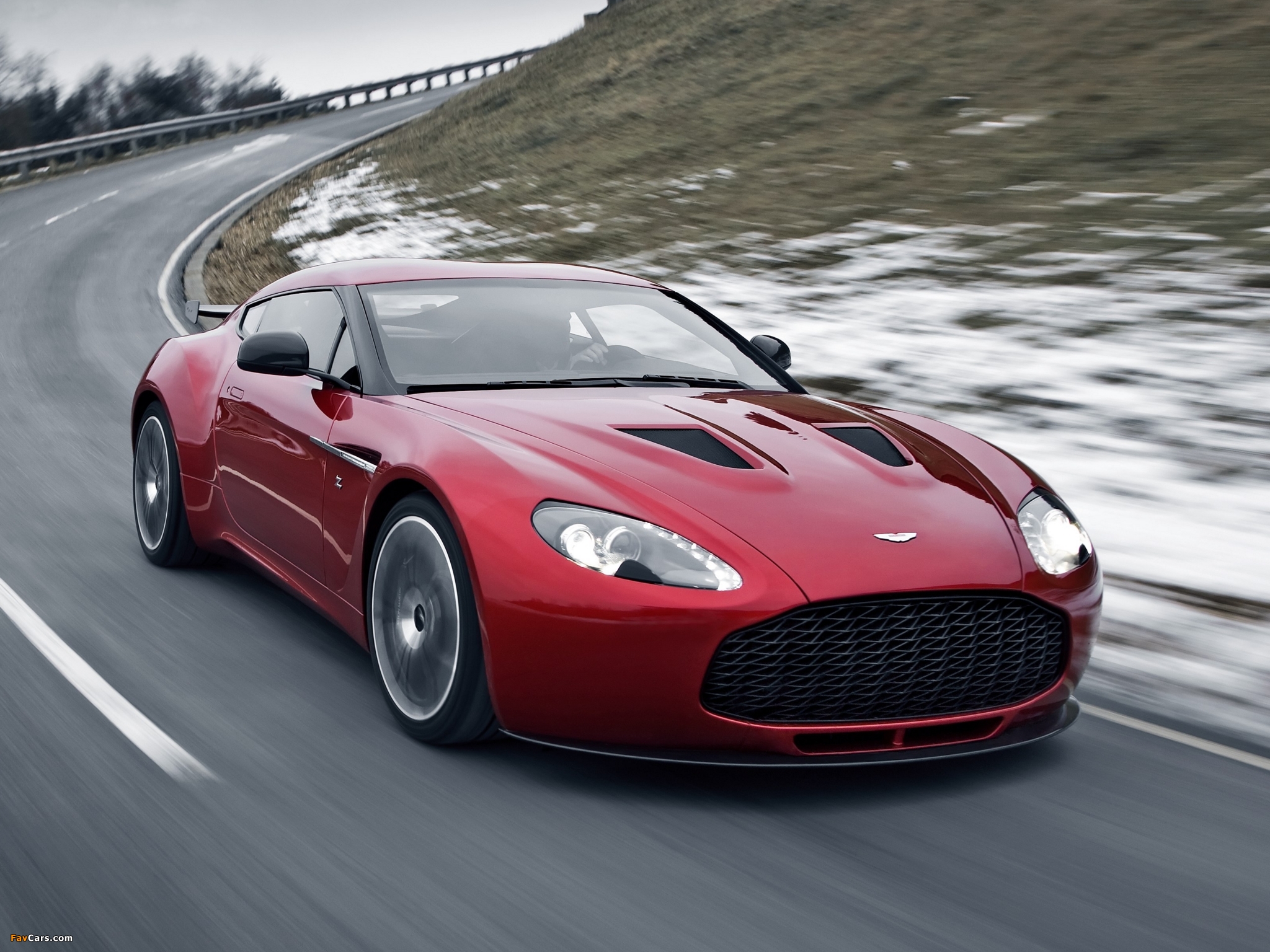 Сайт мир машин. Aston Martin v12 Zagato. Aston Martin v12 Red. Aston Martin v12 красная.