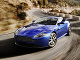синий автомобиль Aston Martin бесплатно