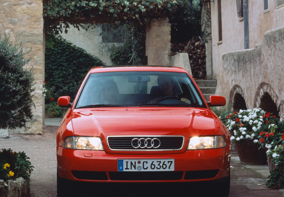 Audi A4 Sedan B5,8D (1994–1997) wallpapers