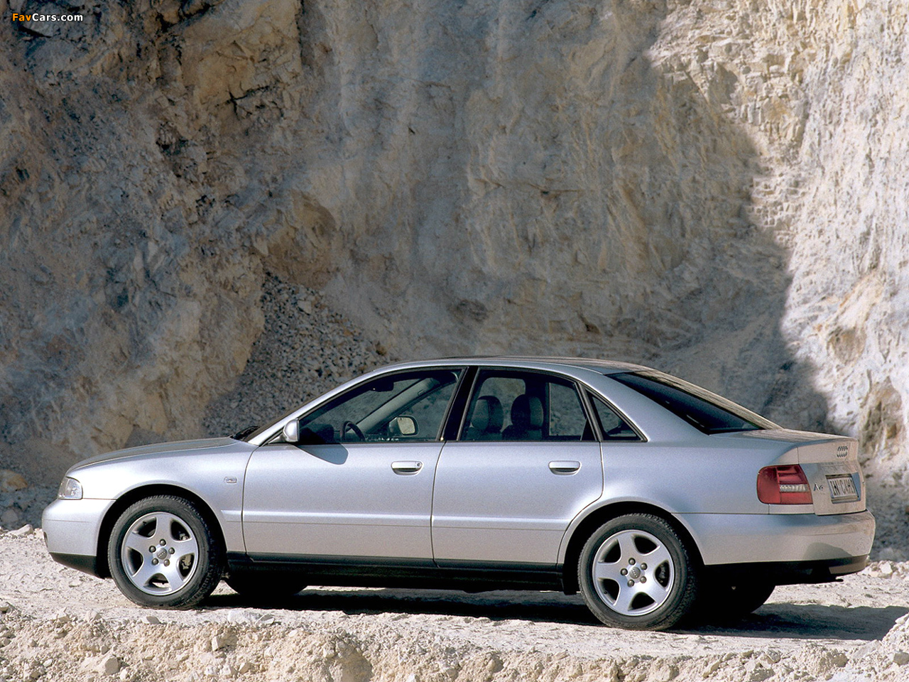 Audi A4 1.8 TDI Sedan B5,8D (1997–2000) wallpapers (1280 x 960)