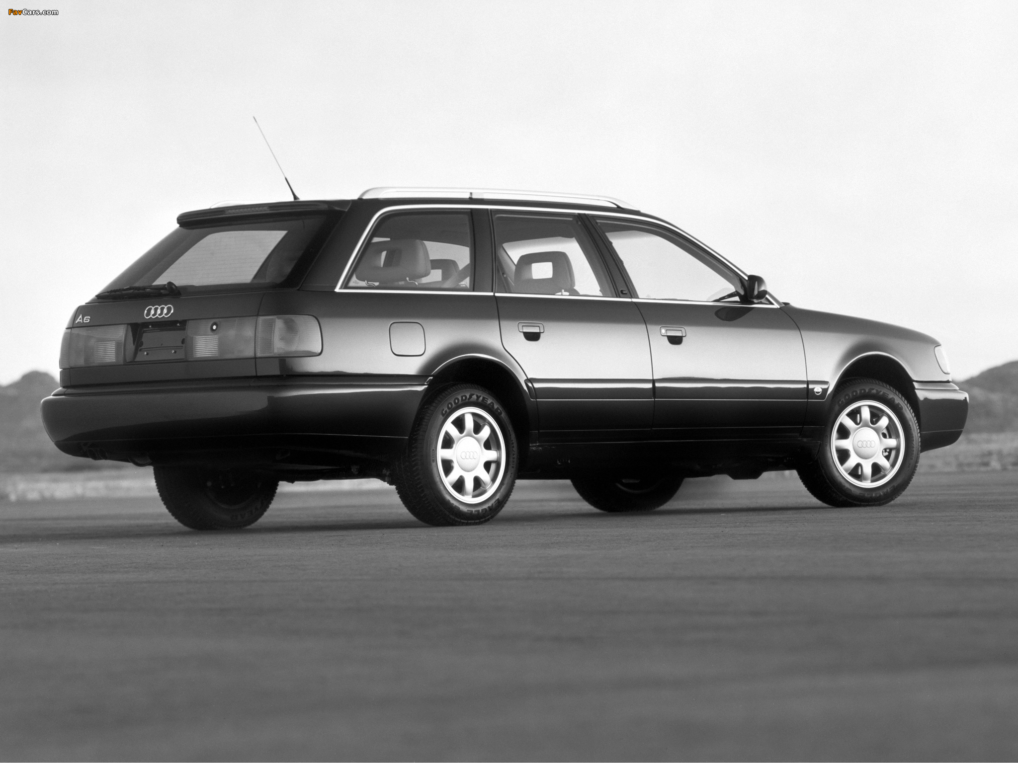 Audi A6 Avant US-spec (4A,C4) 1994–97 photos (2048 x 1536)