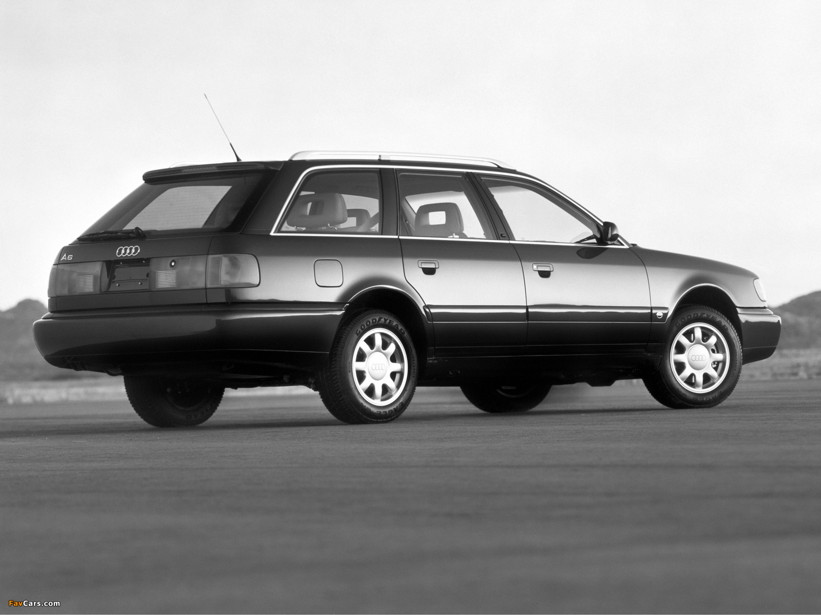 Audi A6 Avant US-spec (4A,C4) 1994–97 photos (1600 x 1200)