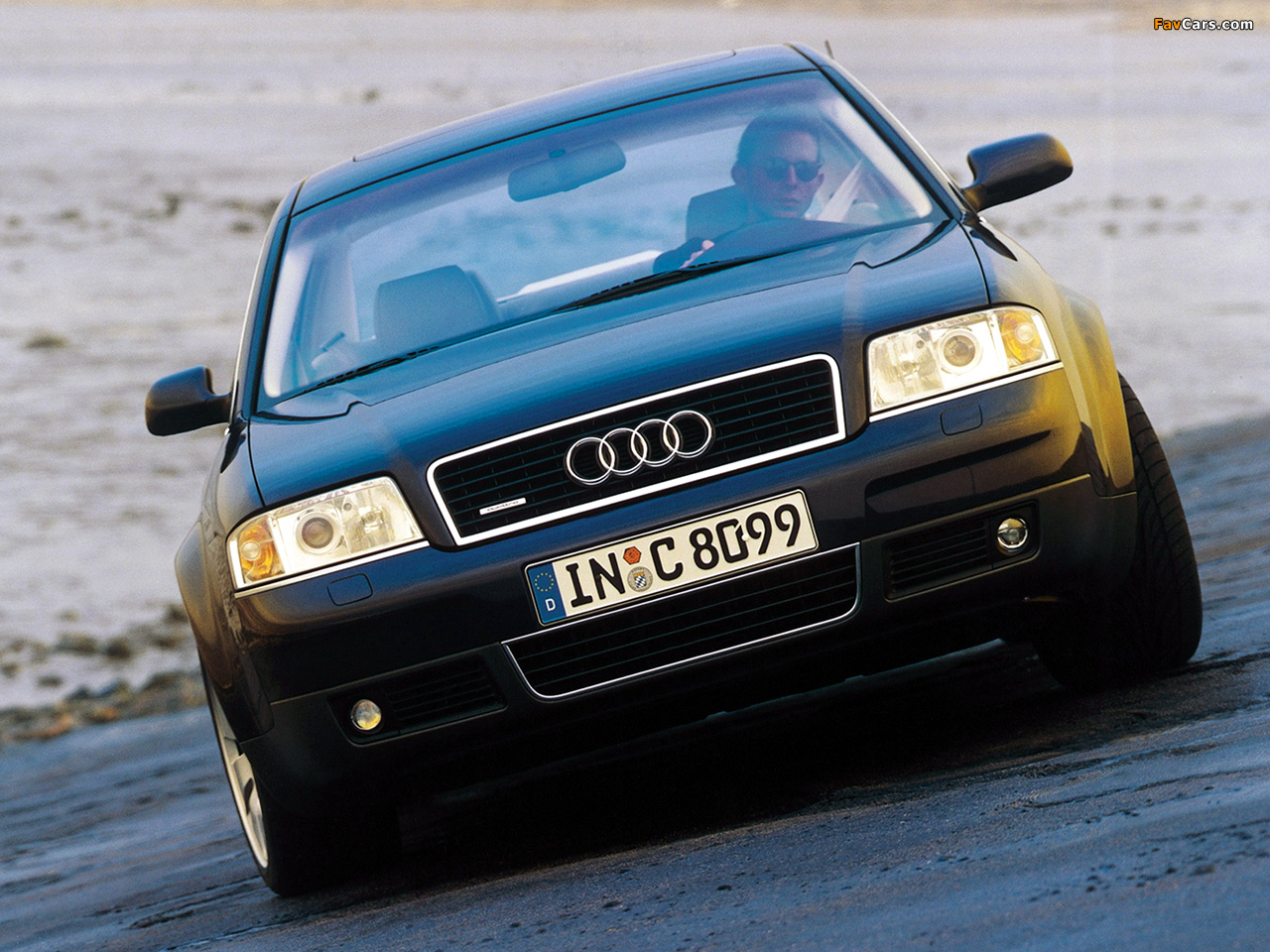 Pictures of Audi A6 4.2 quattro Sedan (4B,C5) 1999–2001 (1280 x 960)