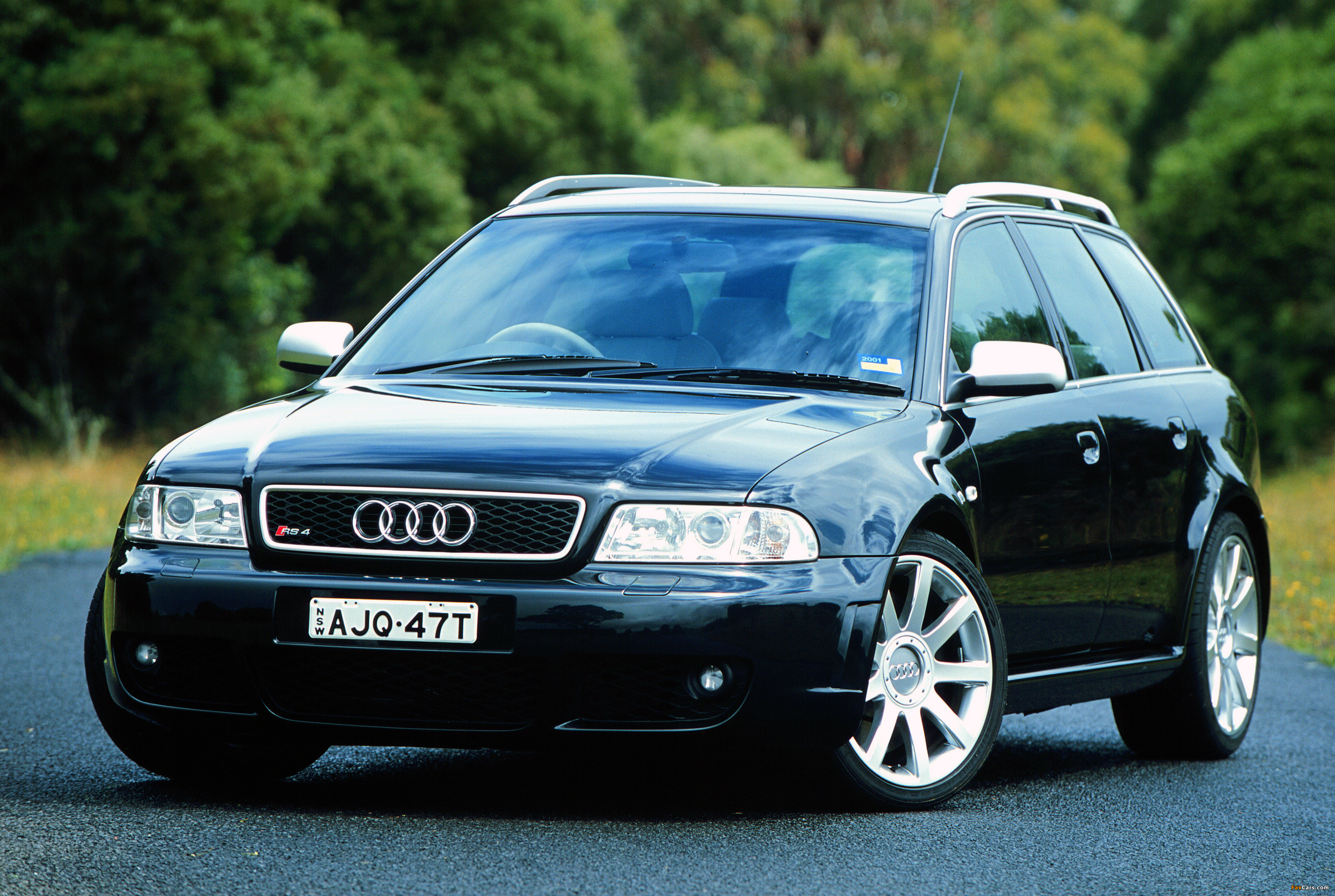 Ауди б5 универсал купить. Audi rs4 2000. Audi a4 b5 2000. Ауди а4 Авант универсал 2000. Audi rs4 2001.