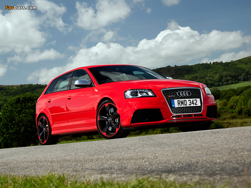 Pictures of Audi RS3 Sportback UK-spec (8PA) 2010 (800 x 600)
