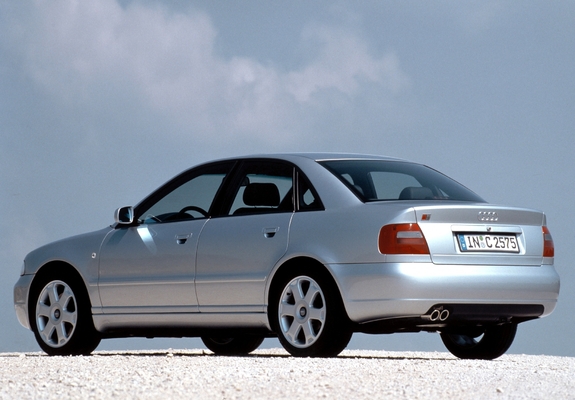 Audi S4 Sedan (B5,8D) 1997–2002 pictures