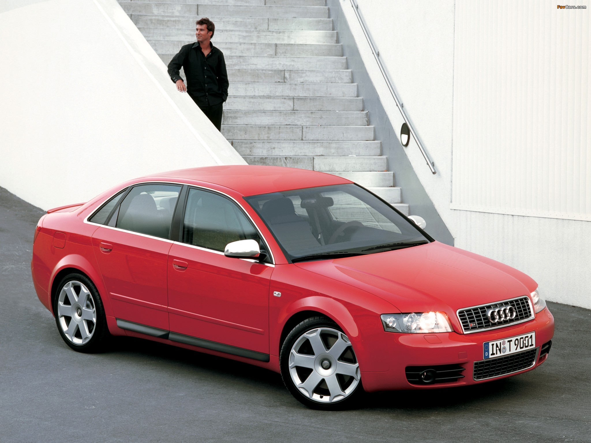 Audi S4 Sedan (B6,8E) 2003–05 pictures (2048 x 1536)