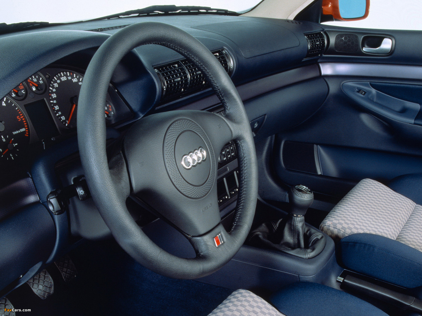 Photos of Audi S4 Sedan (B5,8D) 1997–2002 (1600 x 1200)