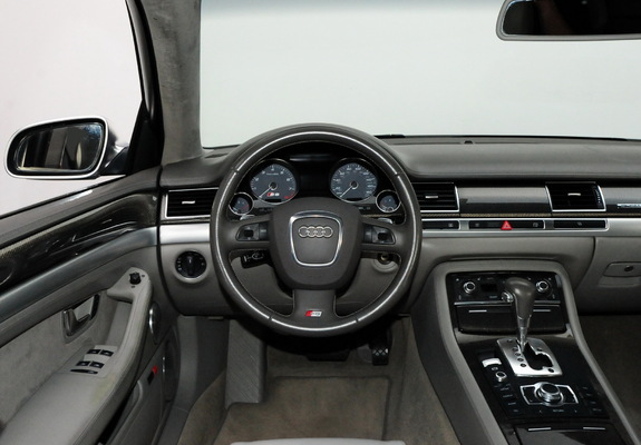 Images of Audi S8 US-spec (D3) 2008–11