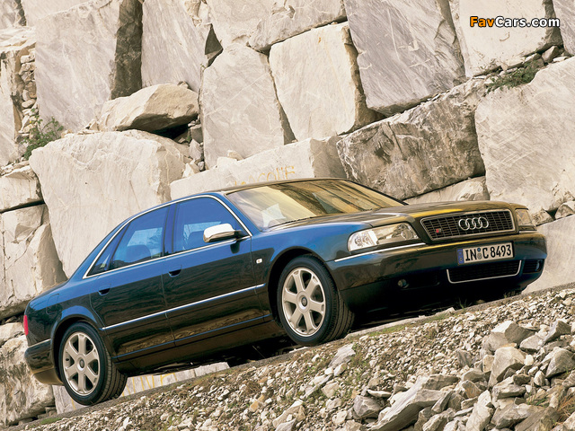 Photos of Audi S8 (D2) 1999-2002 (640x480)