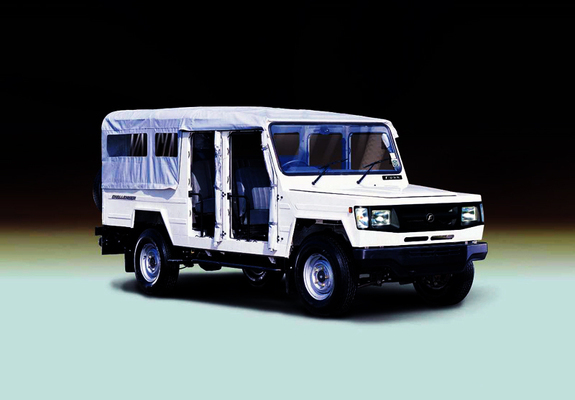Pictures of Bajaj Tempo Trax Challenger 2005