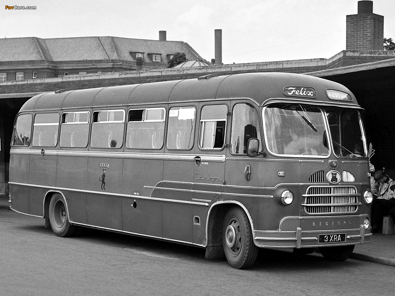 Photos of Bedford Europa SB Coach 1957– (1280 x 960)