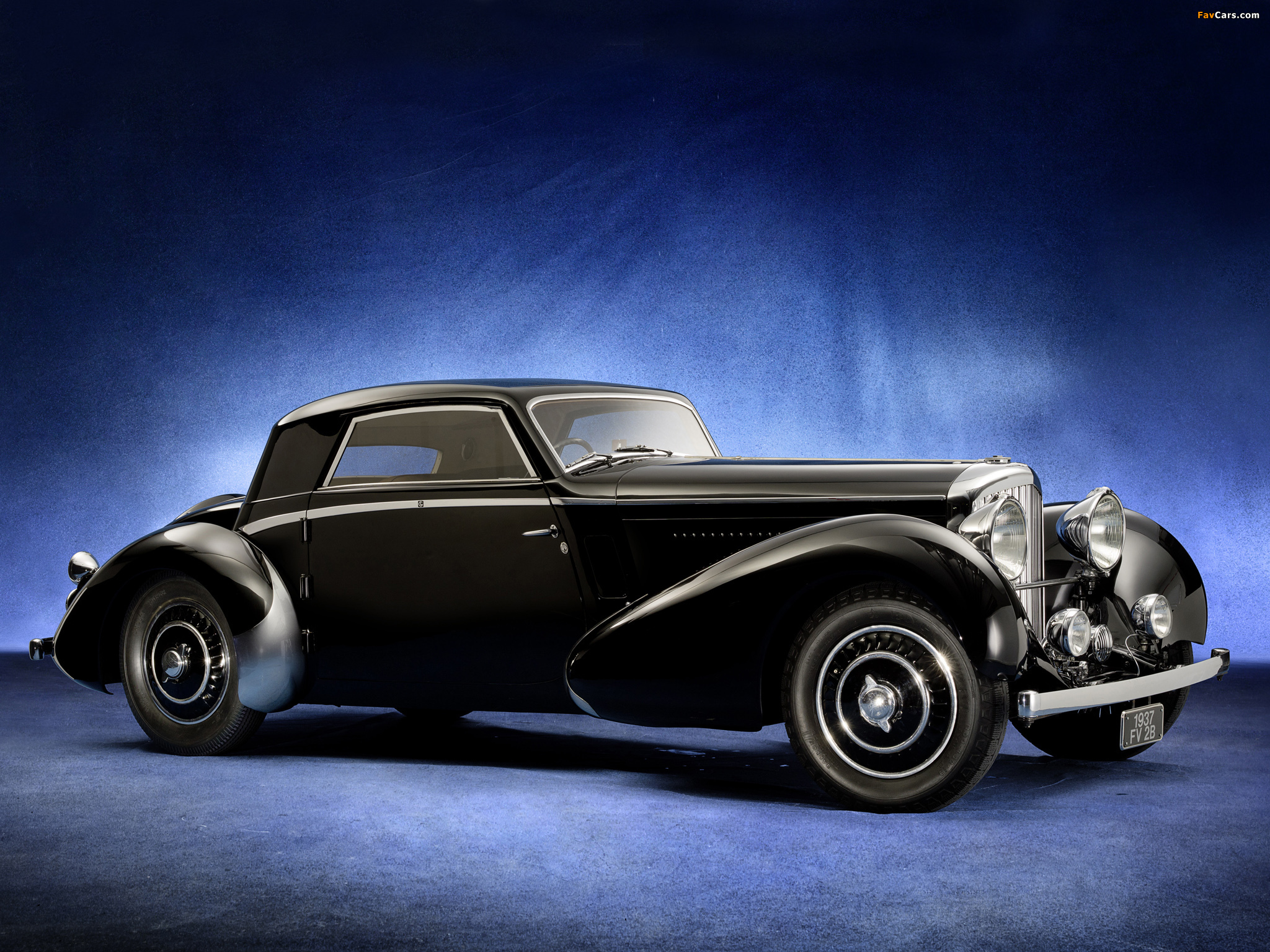 Старые машины черные. Bentley Coupe 1940. 1937 Bentley Coupe. Бентли 1890. Bentley раритет.