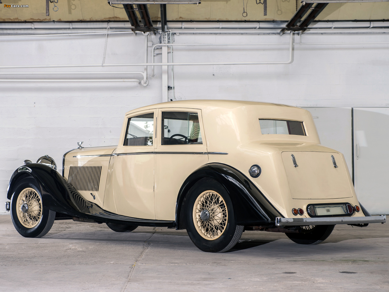 Images of Bentley 4 ¼ Litre Saloon by Mann Egerton 1937 (1600 x 1200)