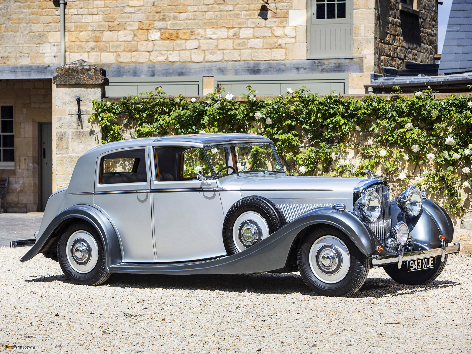 Images of Bentley 4 ¼ Litre Sports Saloon by Mulliner 1938 (1600 x 1200)