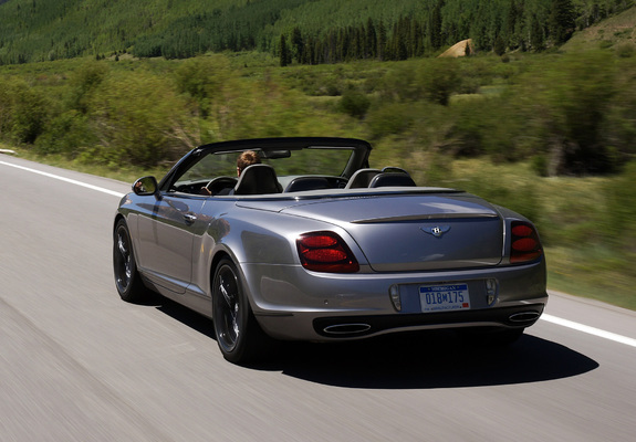 Images of Bentley Continental Supersports Convertible 2010–11