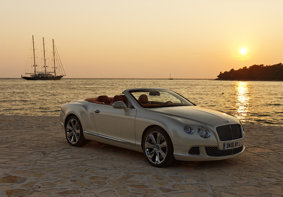 Images of Bentley Continental GT Convertible 2011–15