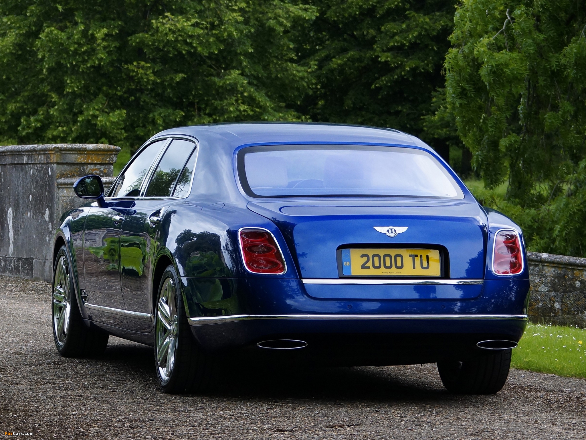 Bentley Mulsanne The Ultimate Grand Tourer UK-spec 2013 wallpapers (2048 x 1536)