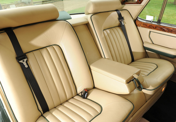 Bentley Turbo R 1989–97 wallpapers