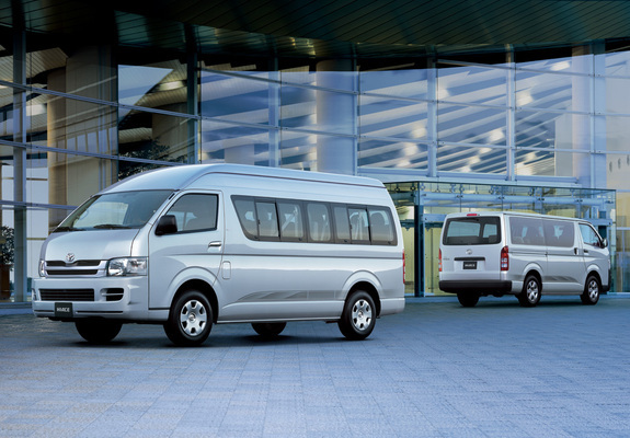 Toyota Hiace wallpapers