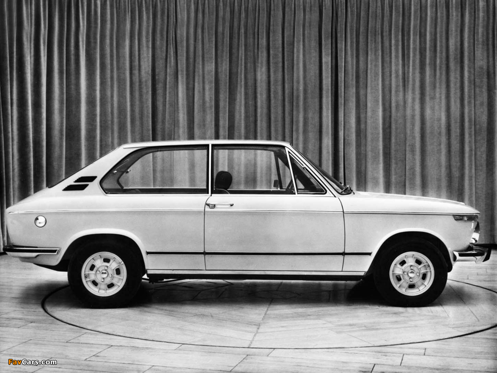BMW 2000tiL Touring (E6) 1971–77 images (1024 x 768)