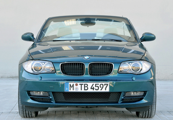BMW 125i Cabrio (E88) 2008–10 pictures