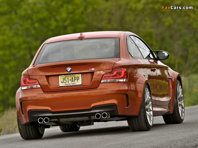 Photos of BMW 1 Series M Coupe US-spec (E82) 2011 (640 x 480)