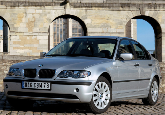 BMW 318i Sedan (E46) 2001–05 images