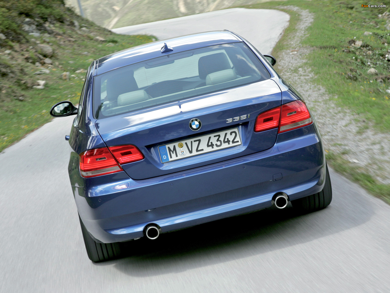 BMW 335i Coupe (E92) 2007–10 pictures (1600 x 1200)