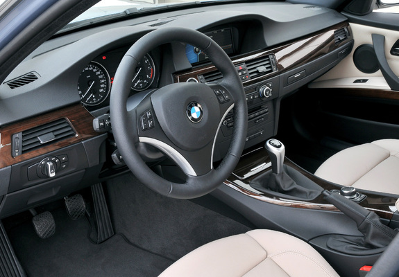 BMW 335i Sedan (E90) 2008–11 images