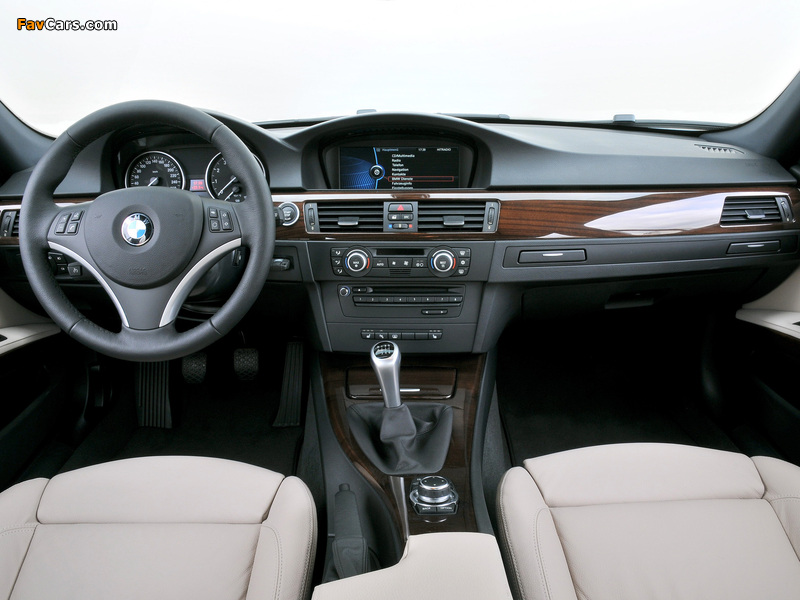 Images of BMW 335i Sedan (E90) 2008–11 (800 x 600)