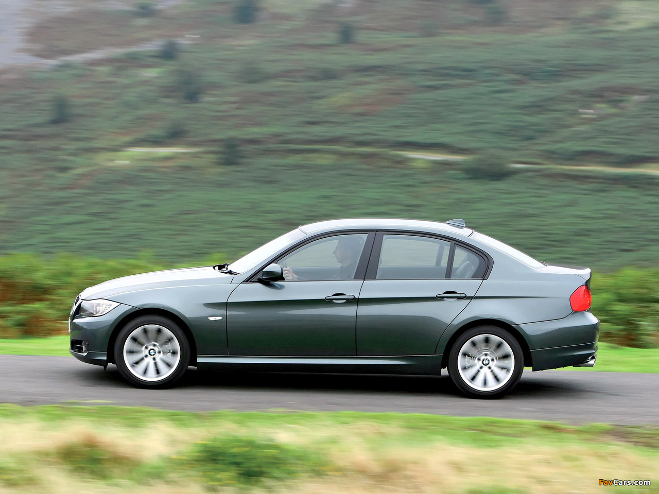 Pictures of BMW 320d Sedan UK-spec (E90) 2008–11 (1280 x 960)