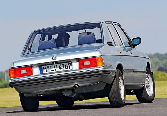 BMW 525 Sedan (E12) 1976–81 photos