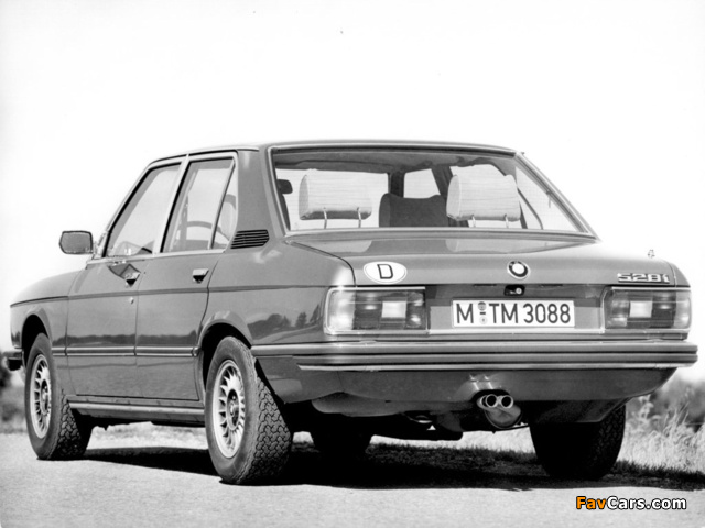 BMW 528i Sedan (E12) 1977–81 photos (640 x 480)