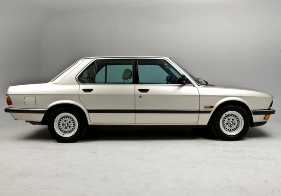 BMW 525e UK-spec (E28) 1983–87 images