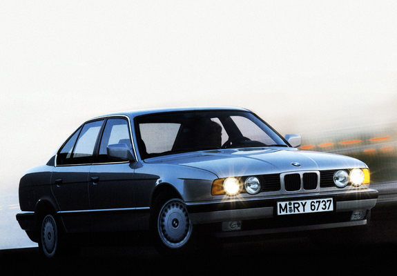 BMW 535i Sedan (E34) 1988–93 images