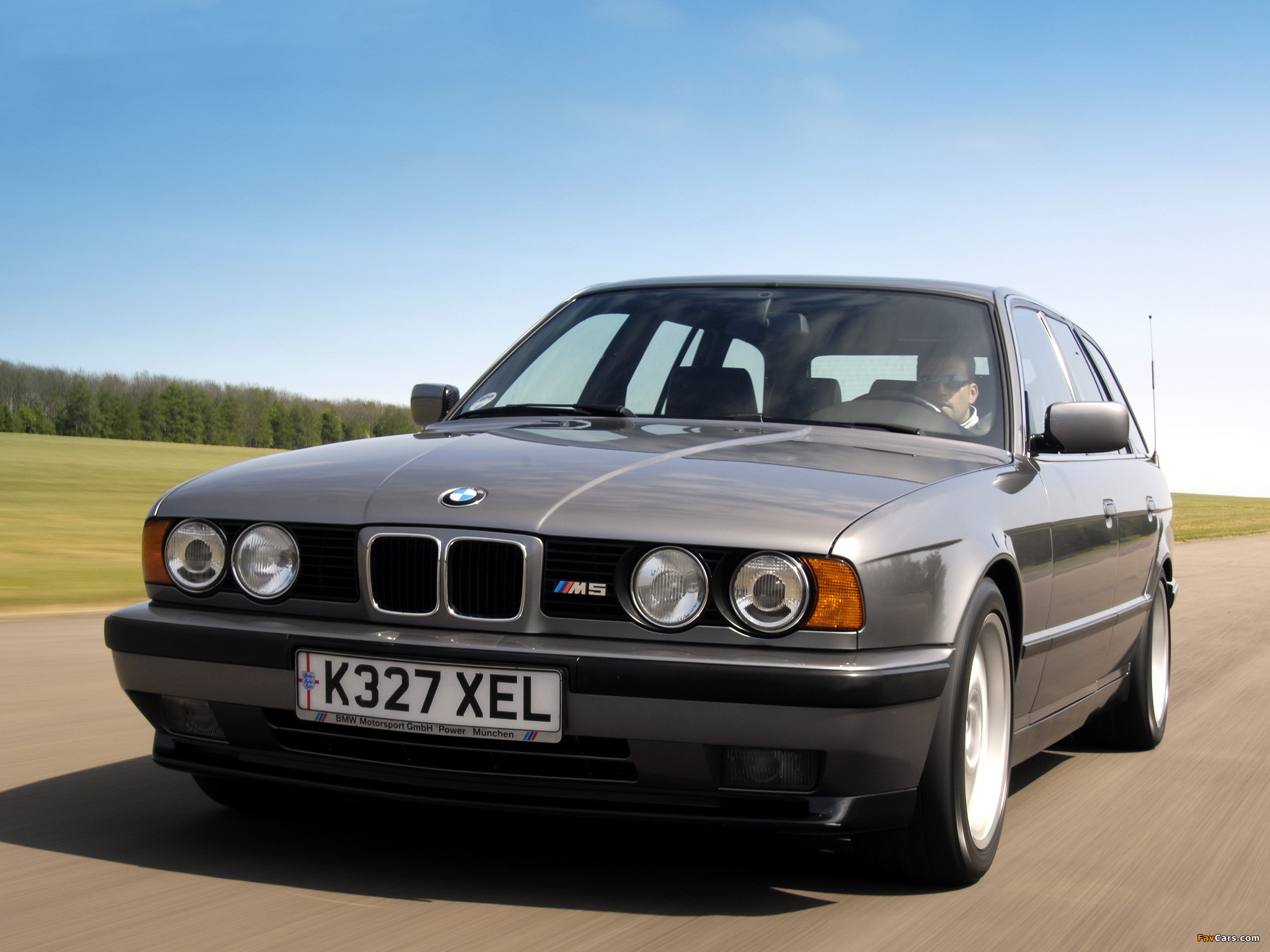 BMW M5 Touring (E34) 1992–94 images (2048 x 1536)
